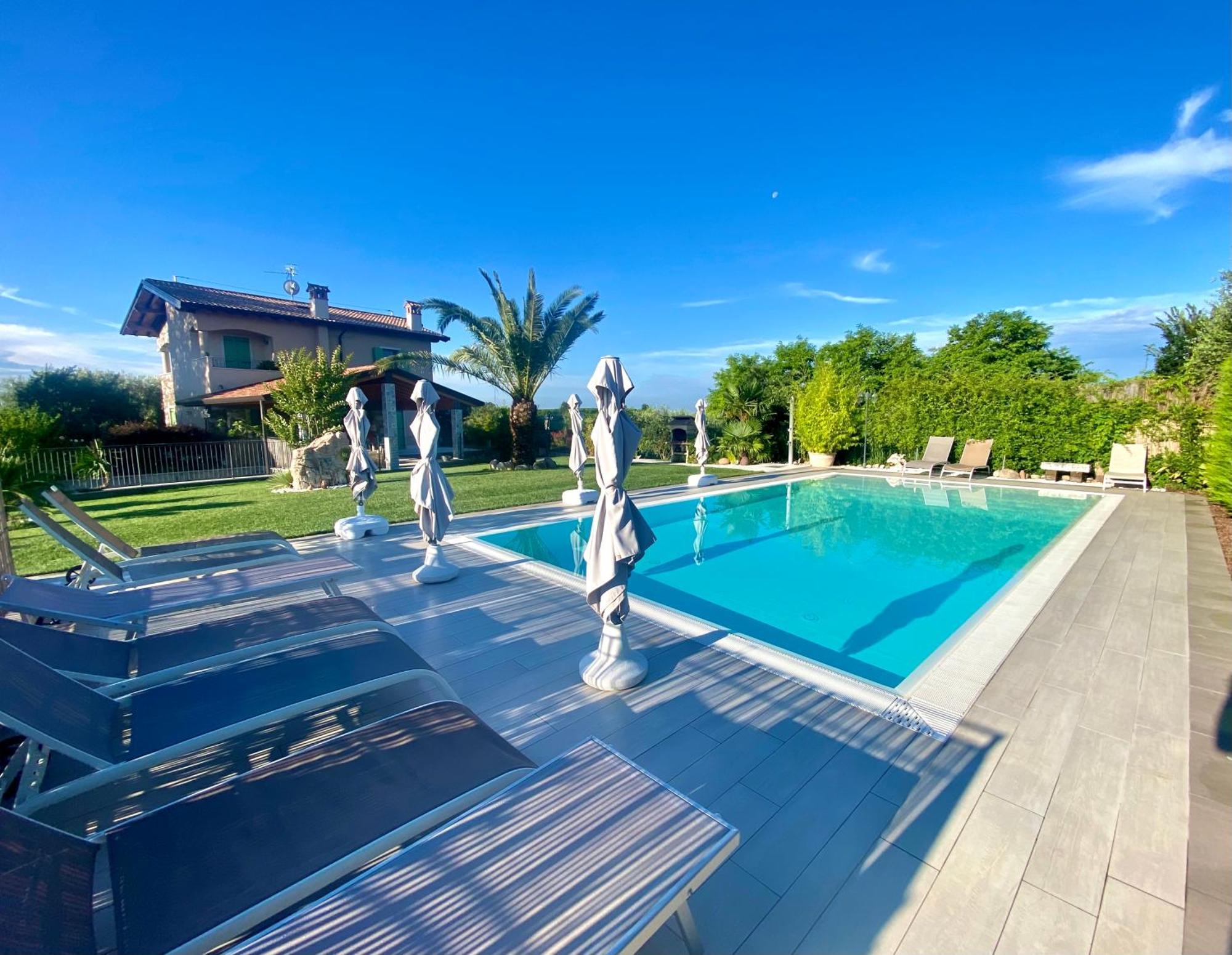 Villa Poggio Bardolino Bagian luar foto